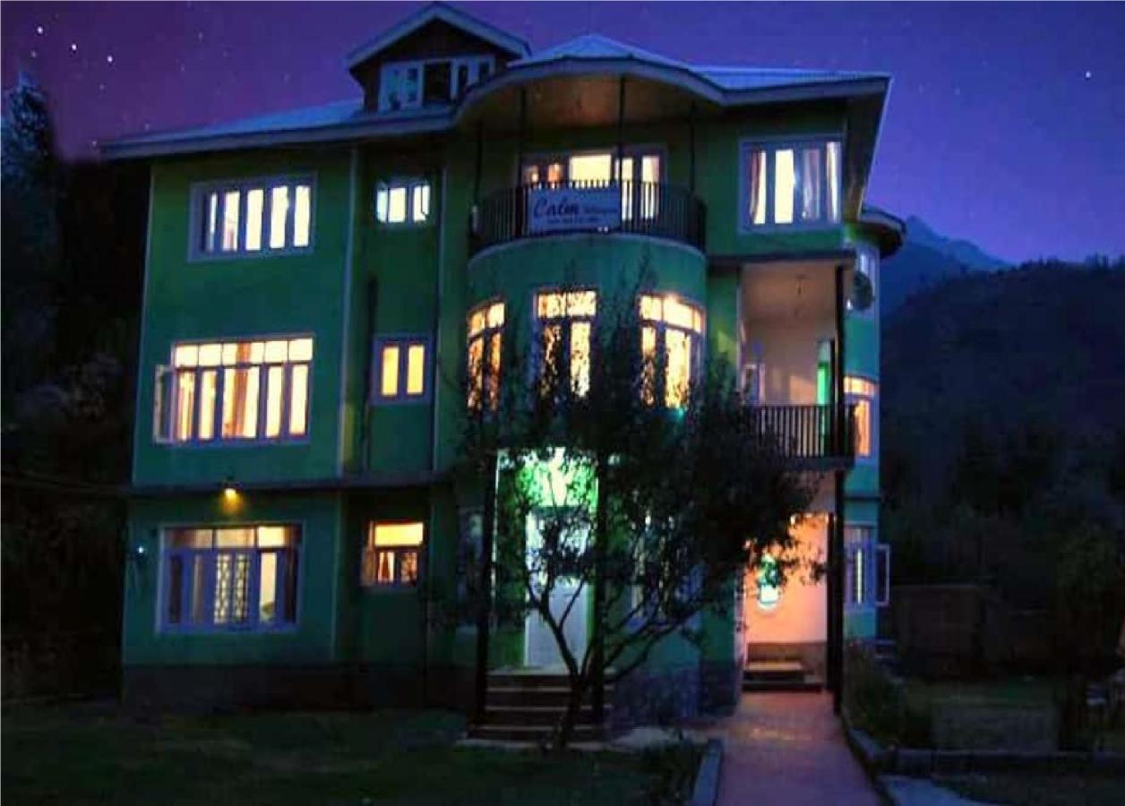 Calm Holiday Inn Сринагар Экстерьер фото